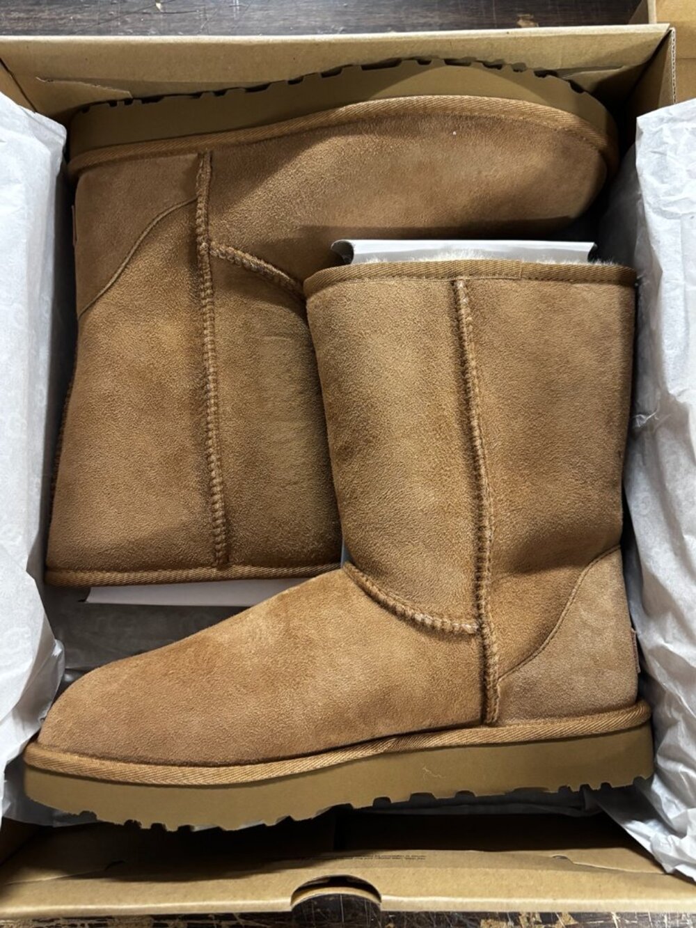 UGG Classic Short II Chestnut Suede Boots Women’s Size 9 New